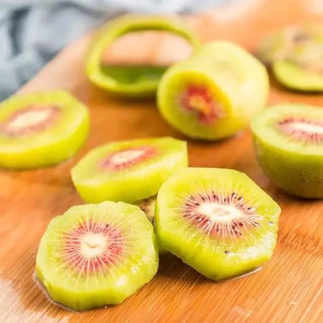 蒲江紅心獼猴桃:獼猴桃中的“扛把子”,肉質細膩、甜美多汁,錯過這次就要等明年了!